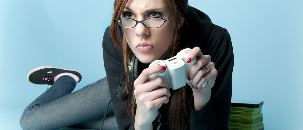 pretty-girl-playing-video-games